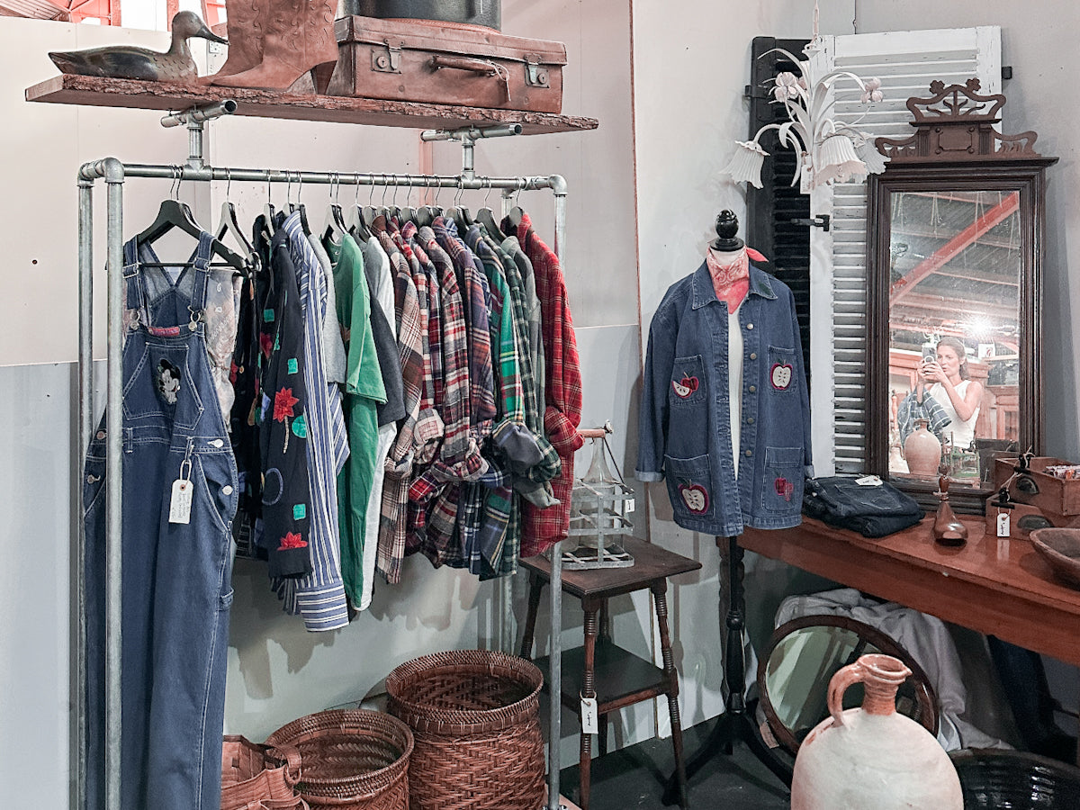 Die Vintage Boutique Vintage Kleidung präsentieren