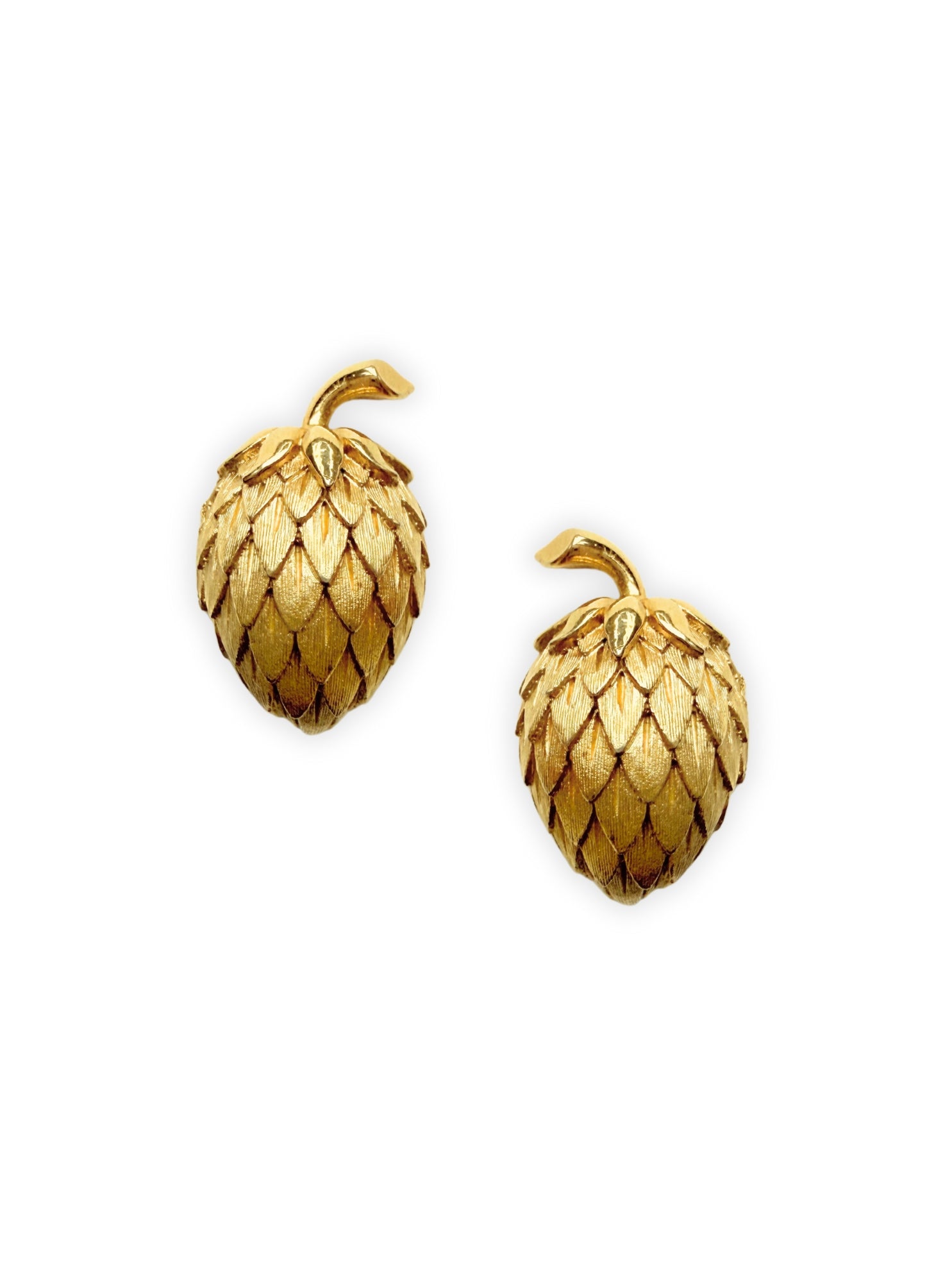 1960s Trifari strawberry earrings USA vintage costume jewelry