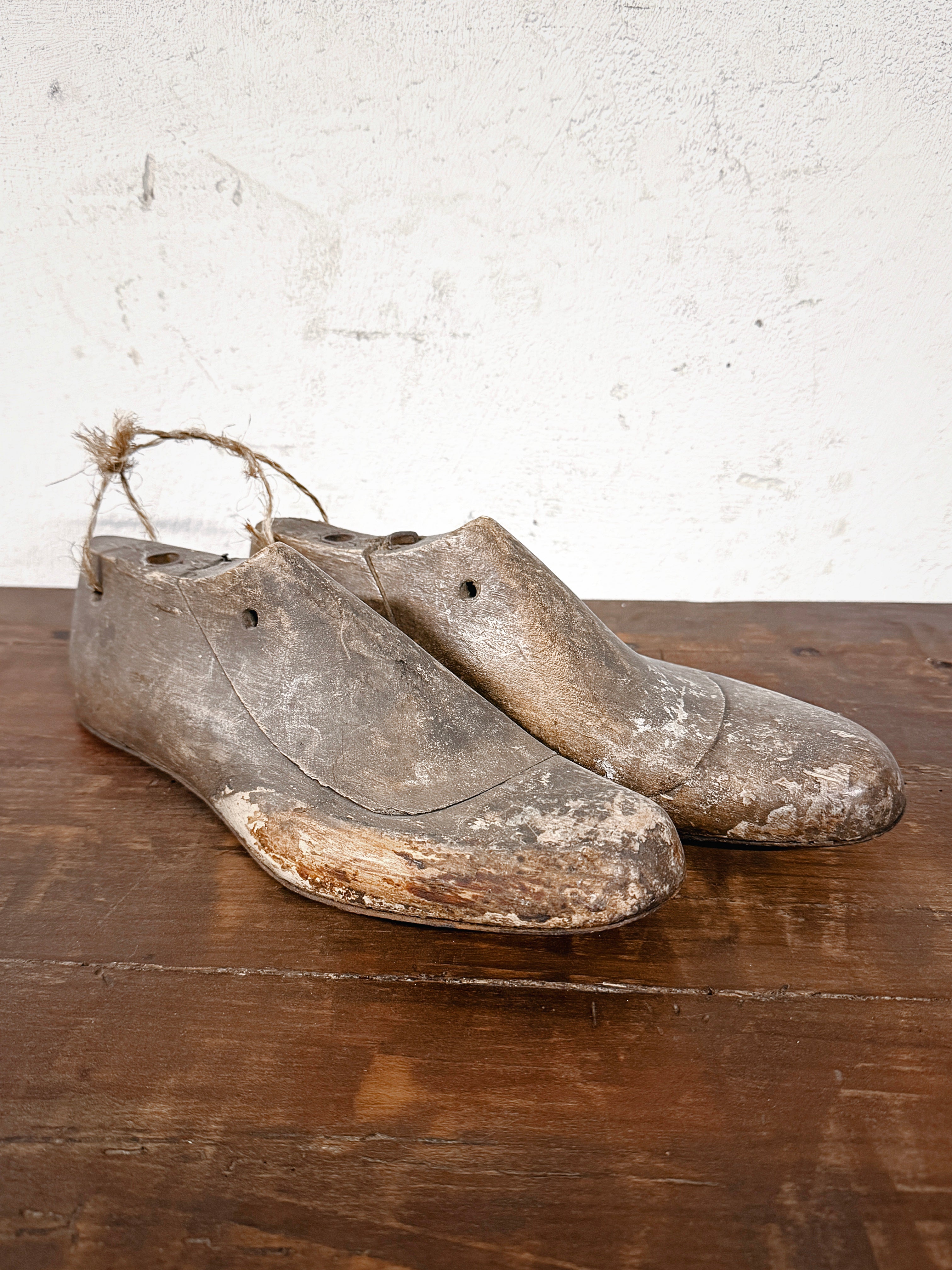 antike schuhleisten aus holz