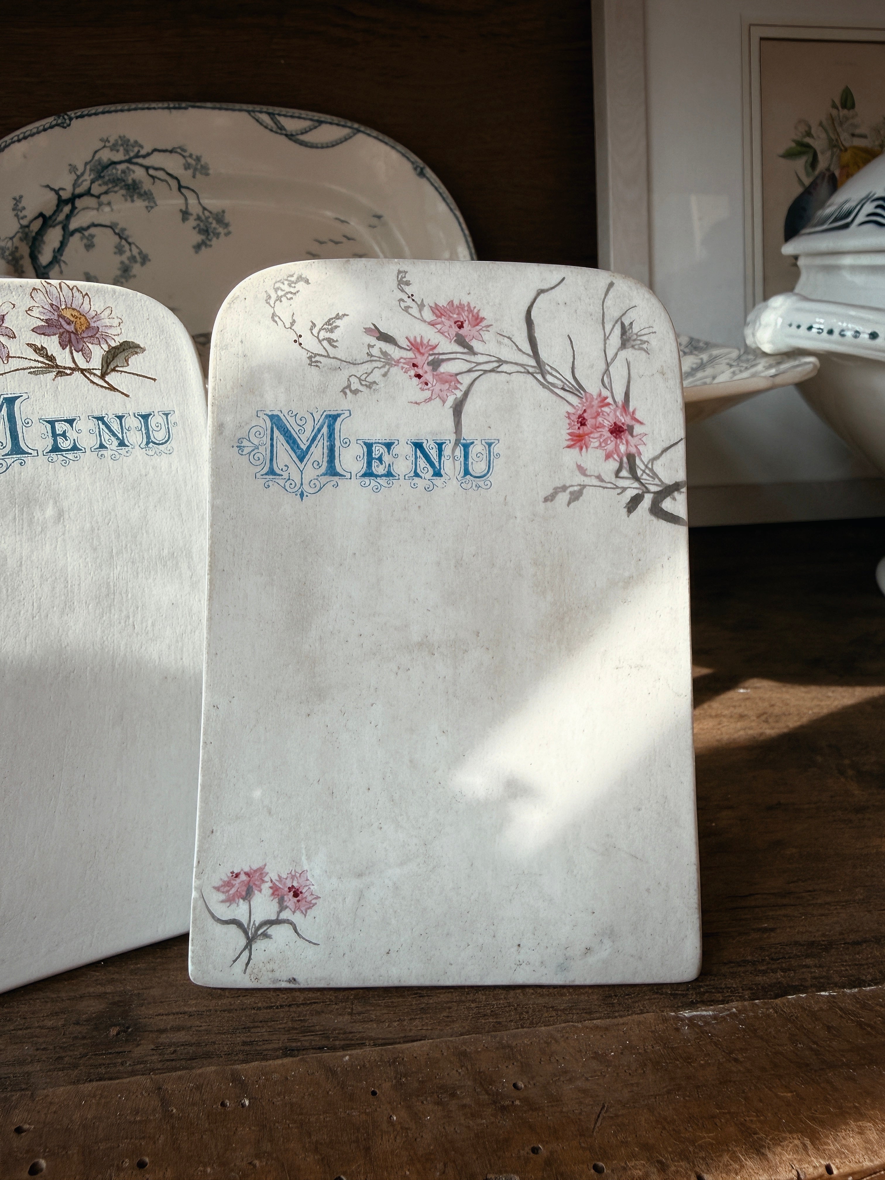 Menu Tischaufsteller aus Porzellan - Bistro Stil Frankreich 1900