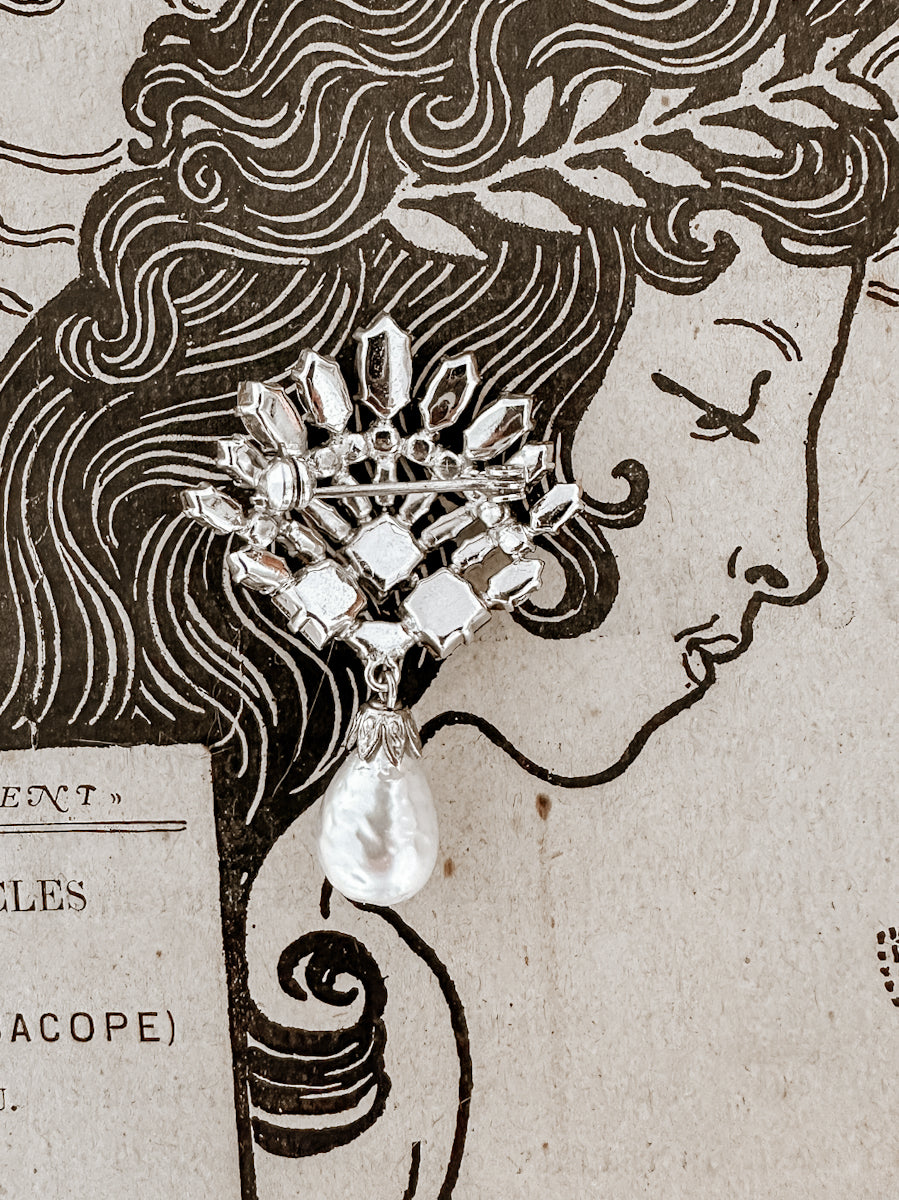 Art Deco rhinestone brooch 1920s