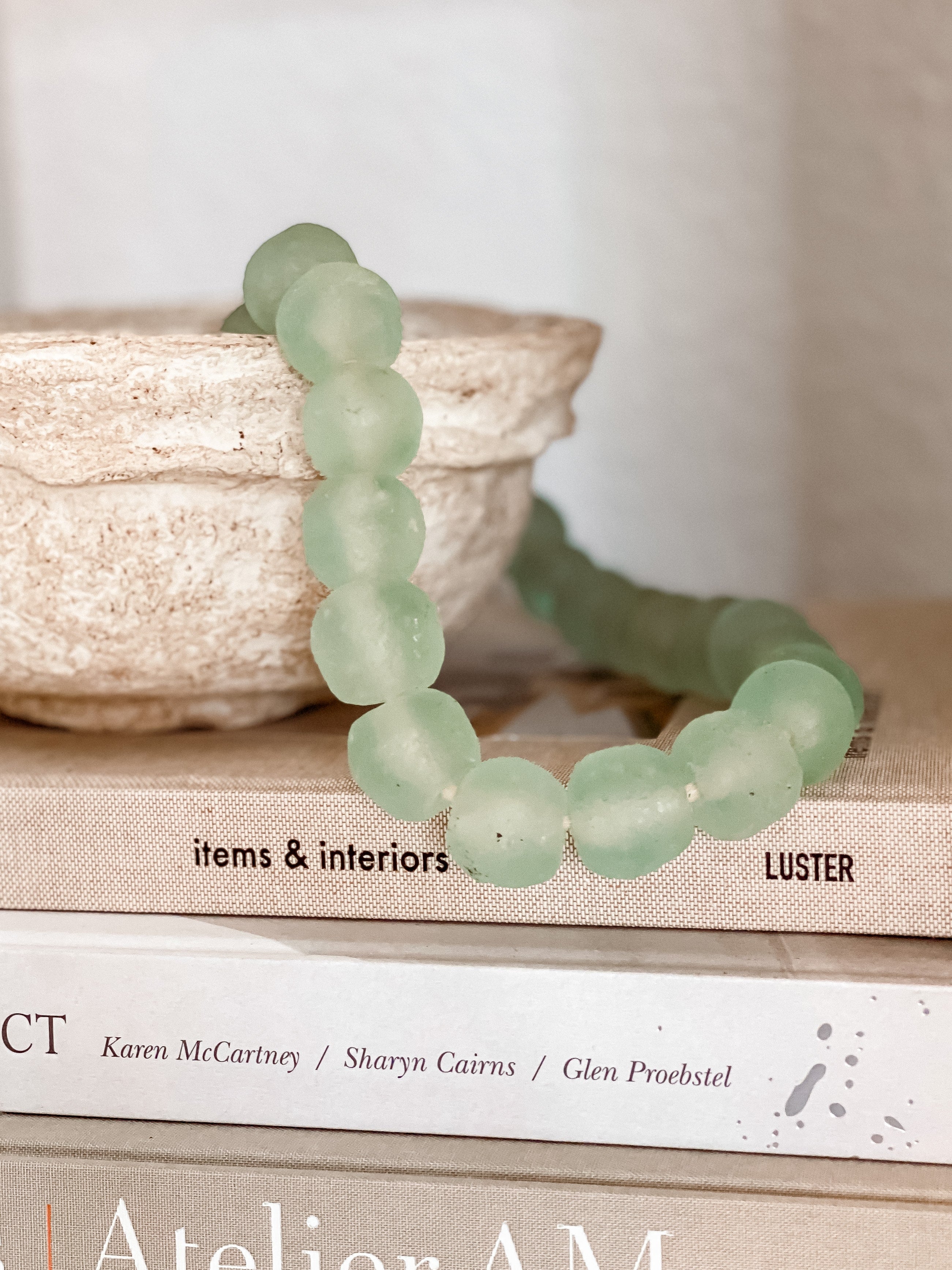 Deko-Strang aus recycelten Glasperlen Mintgrün