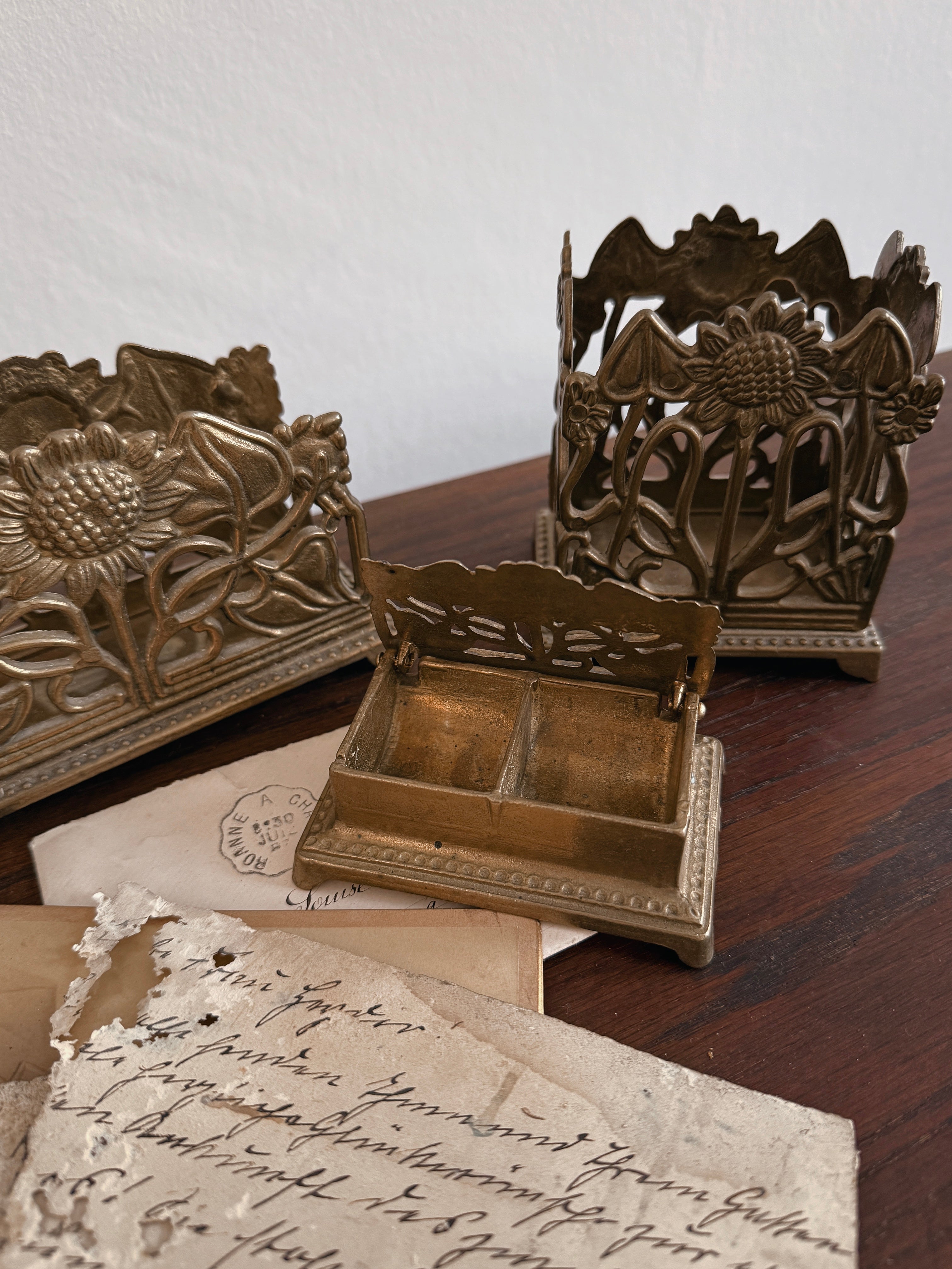 Vintage Messing Schreibtisch Set Jugendstil mit Briefhalter und Stiftehalter