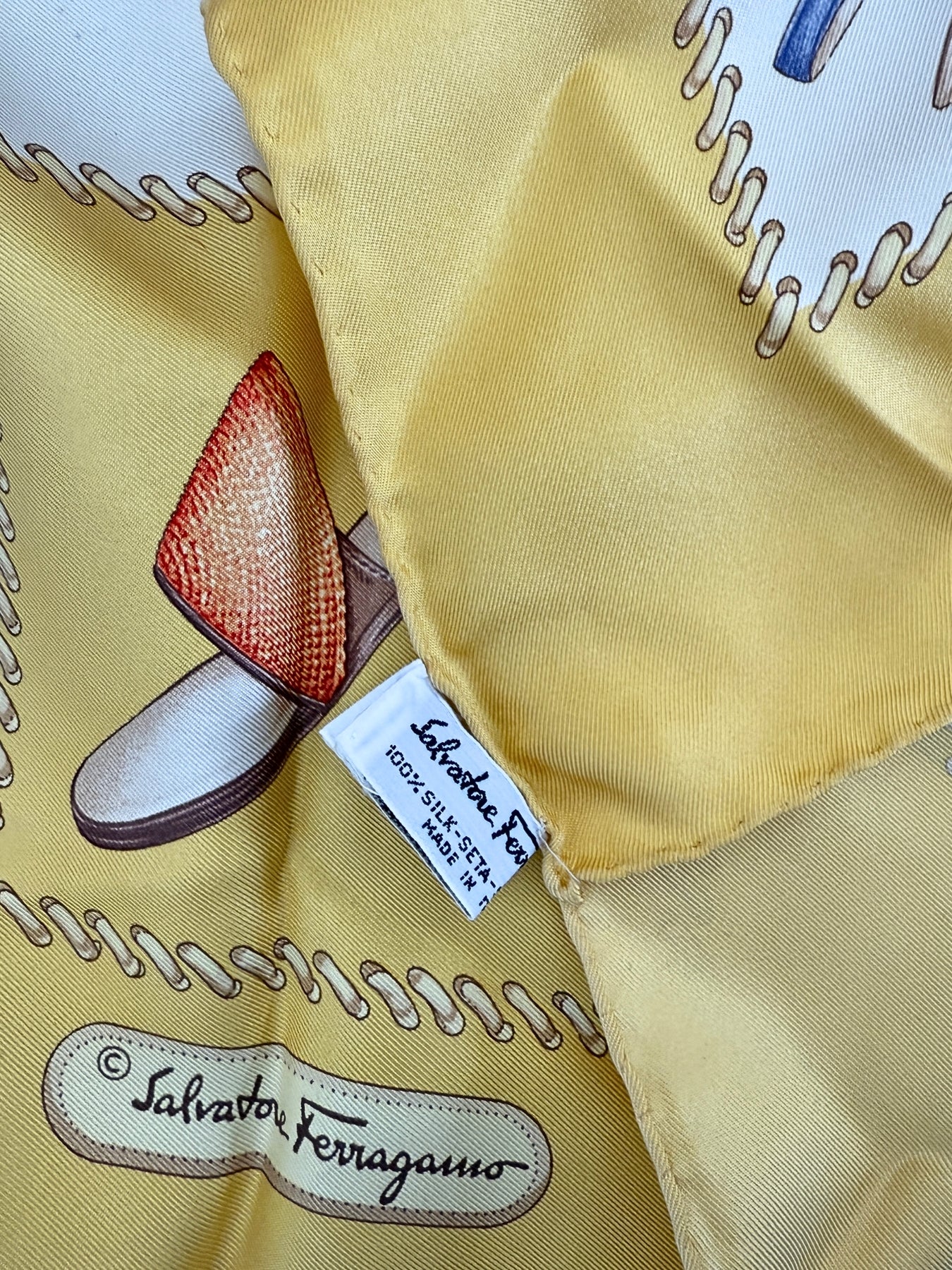 Salvatore FERRAGAMO Seidencarré Tuch Vintage 85 x 85 cm