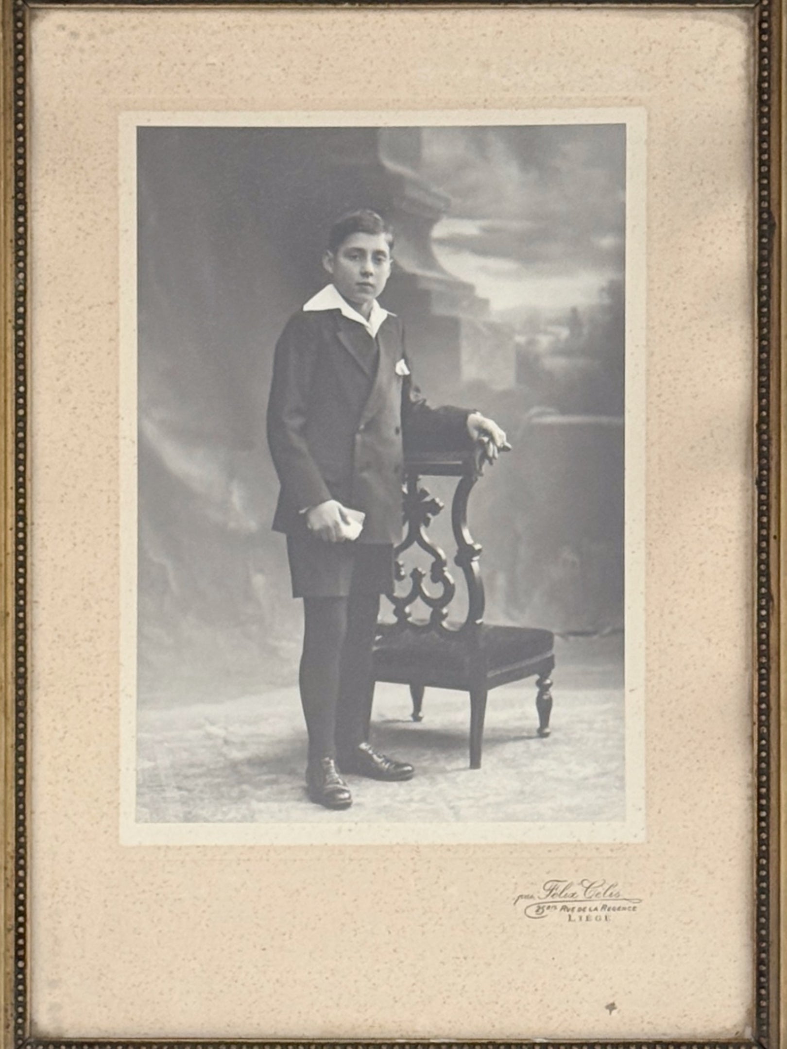 Antike Fotografie Portrait eines Jungen Liège 1890 gerahmt Brocante Stil