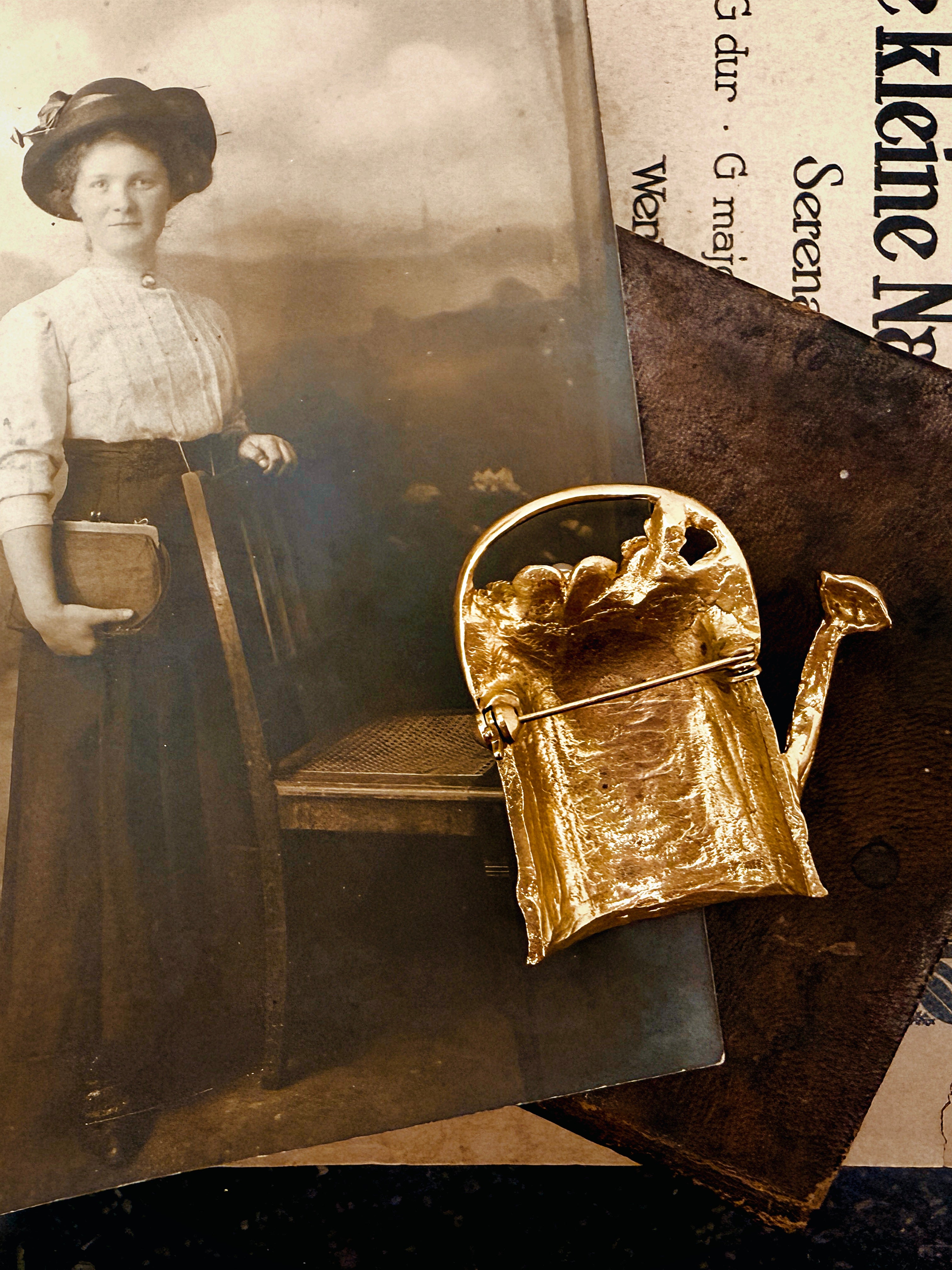 Vintage brooch watering can with small pearls 1960s