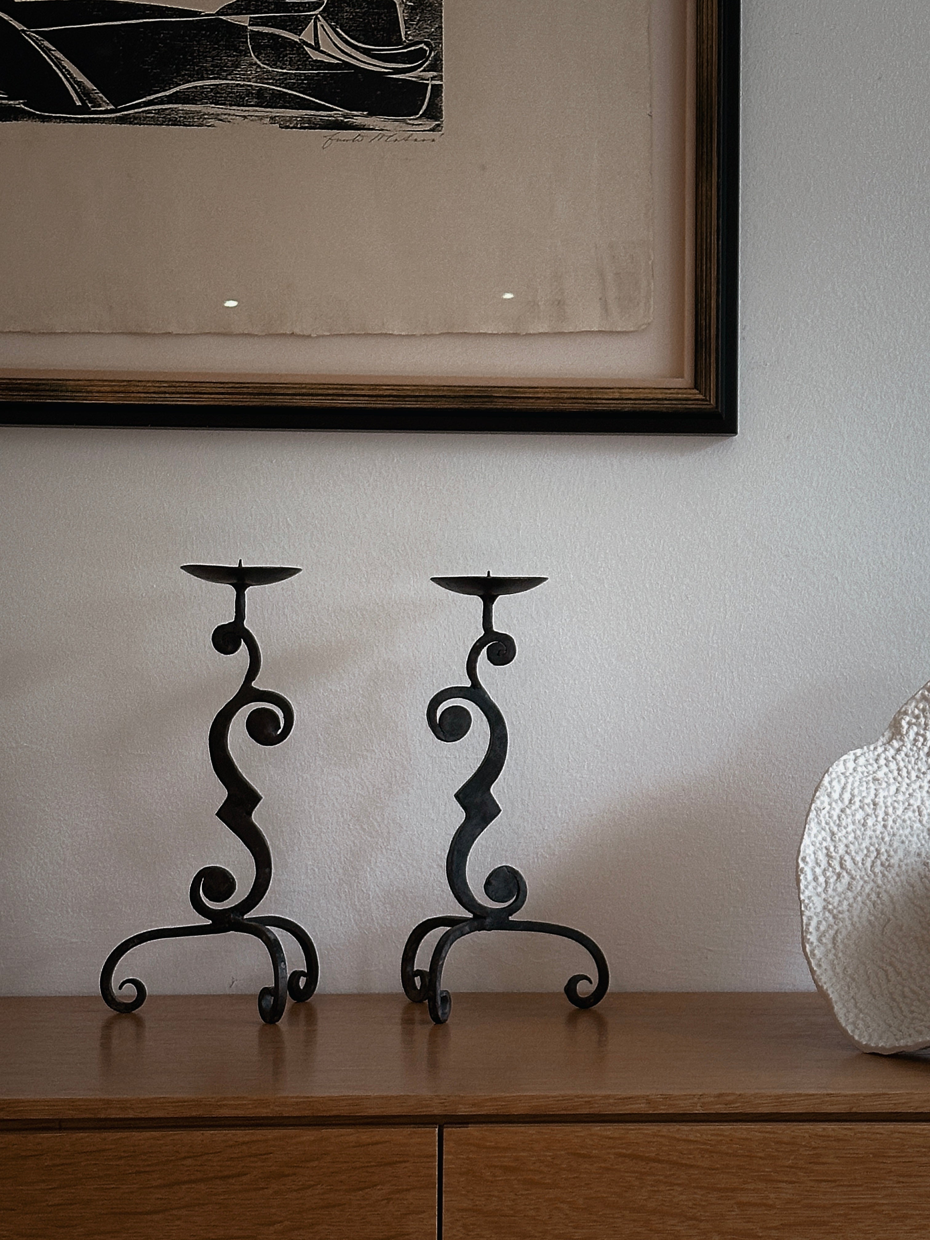 Paar antike Kerzenleuchter aus Schmiedeeisen