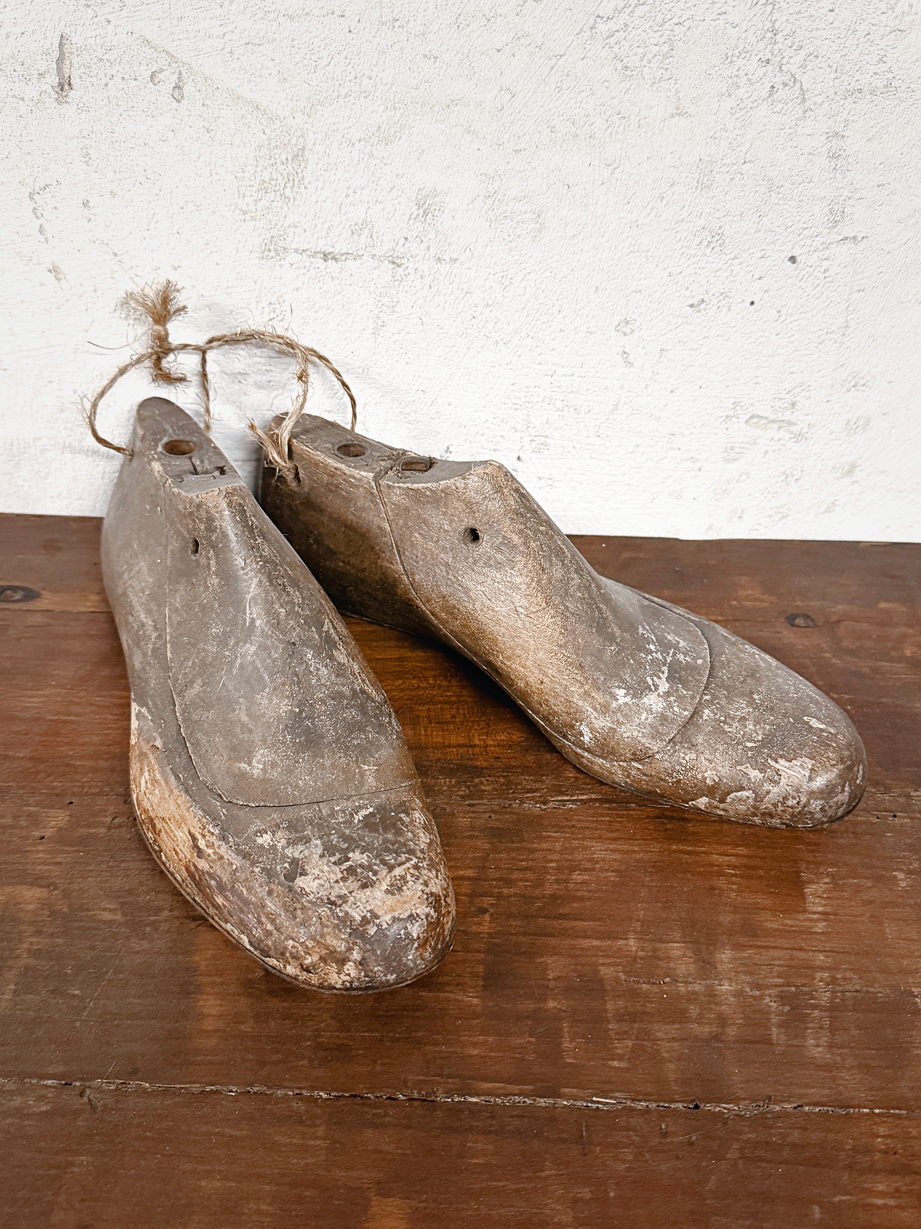 antike schuhleisten aus holz