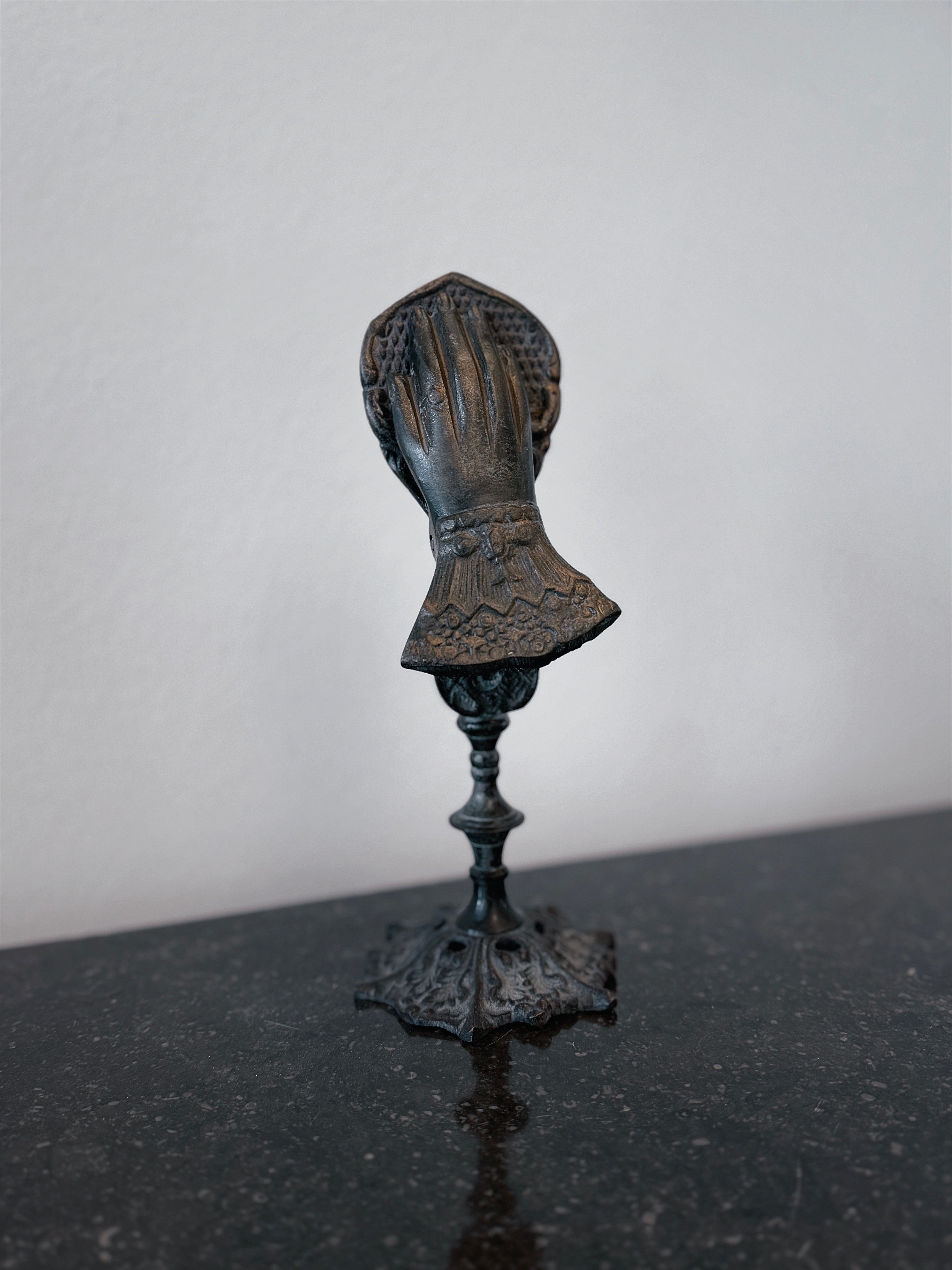 Vintage Kartenhalter Briefhalter - Viktorianische Hand