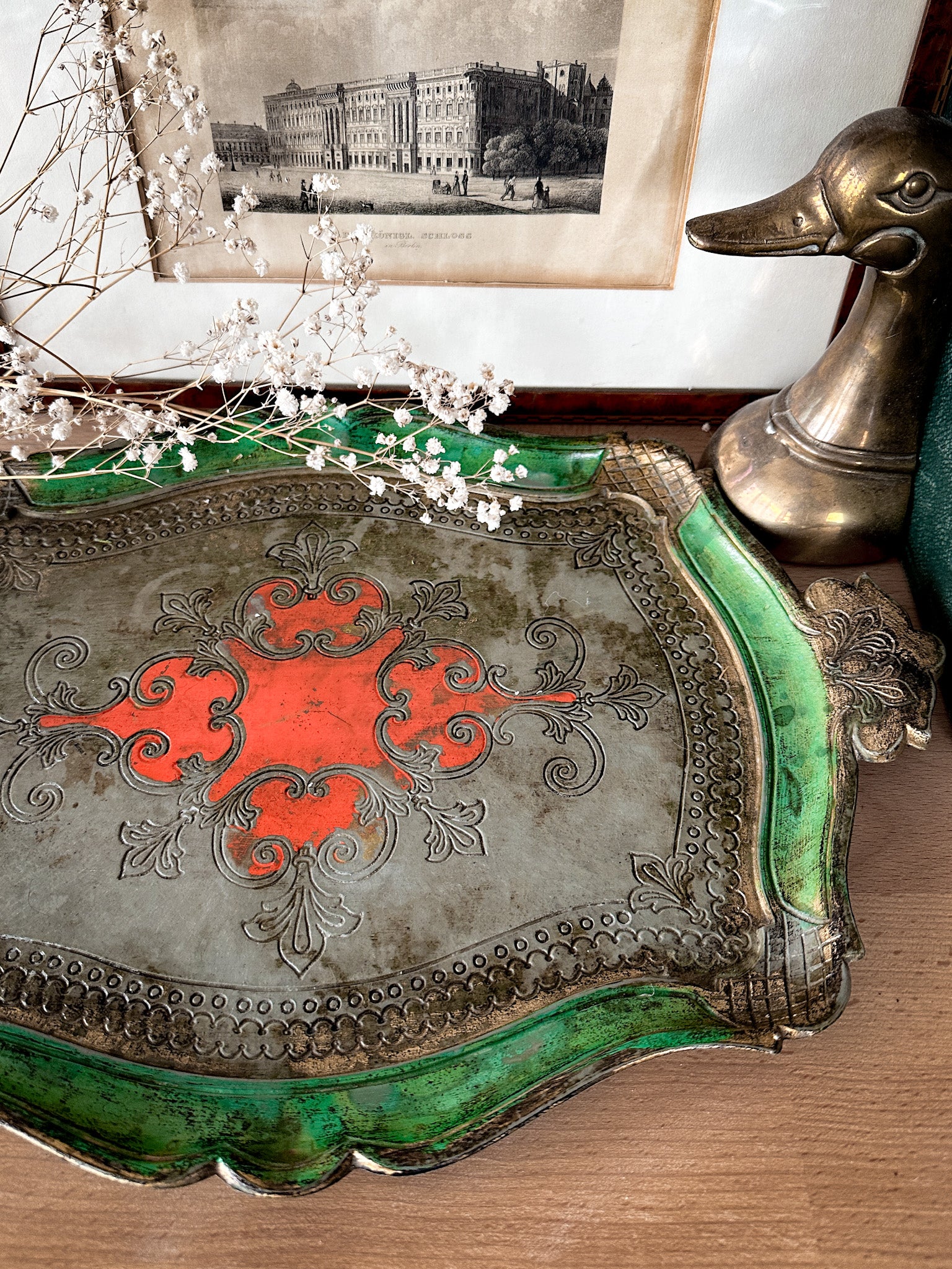 Vintage Florentine tray made of synthetic resin